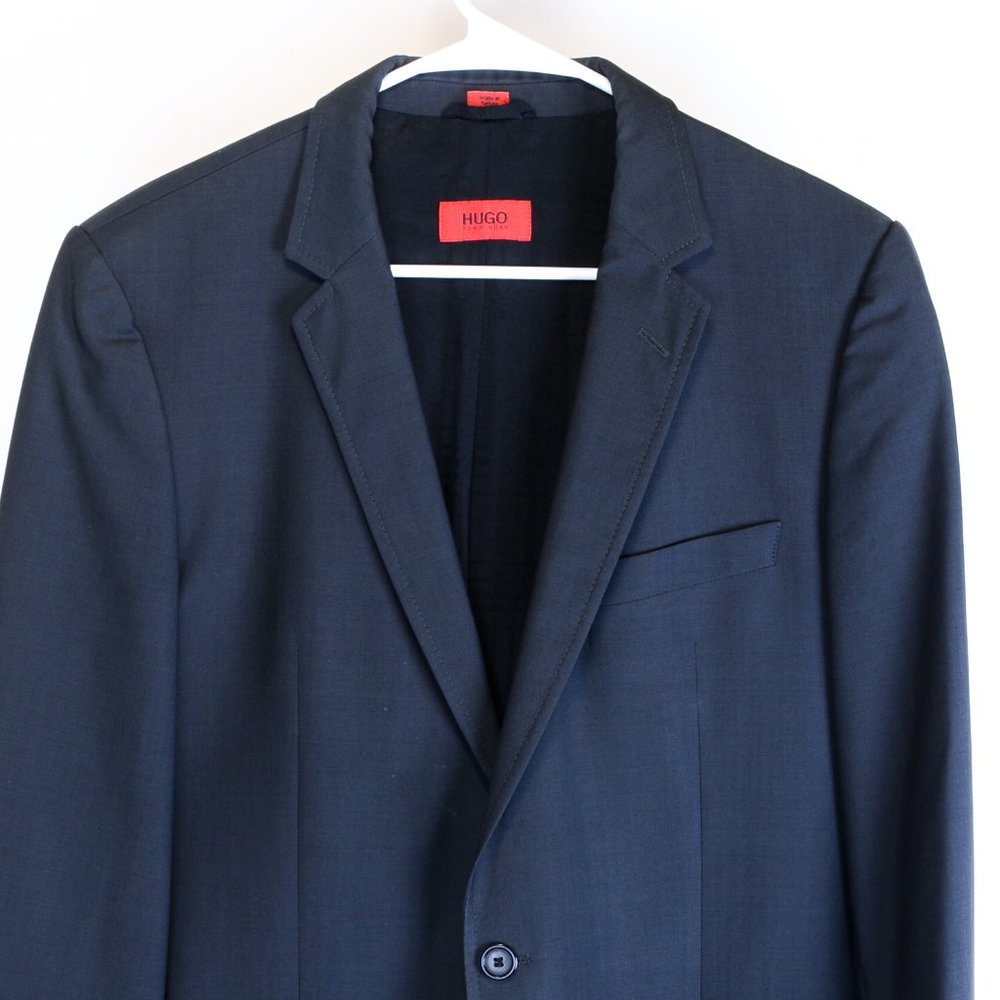 HUGO BOSS Red Label black blazer in EUC!